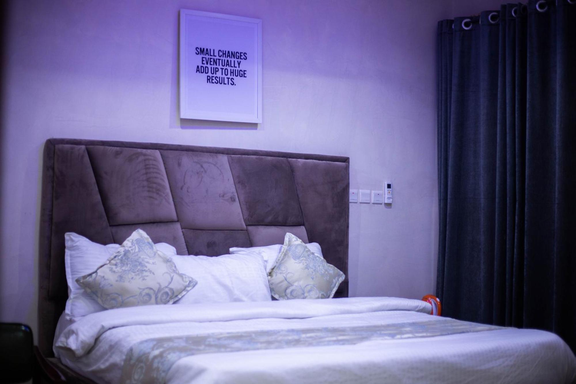 Vibes Suites Kaba Exterior photo
