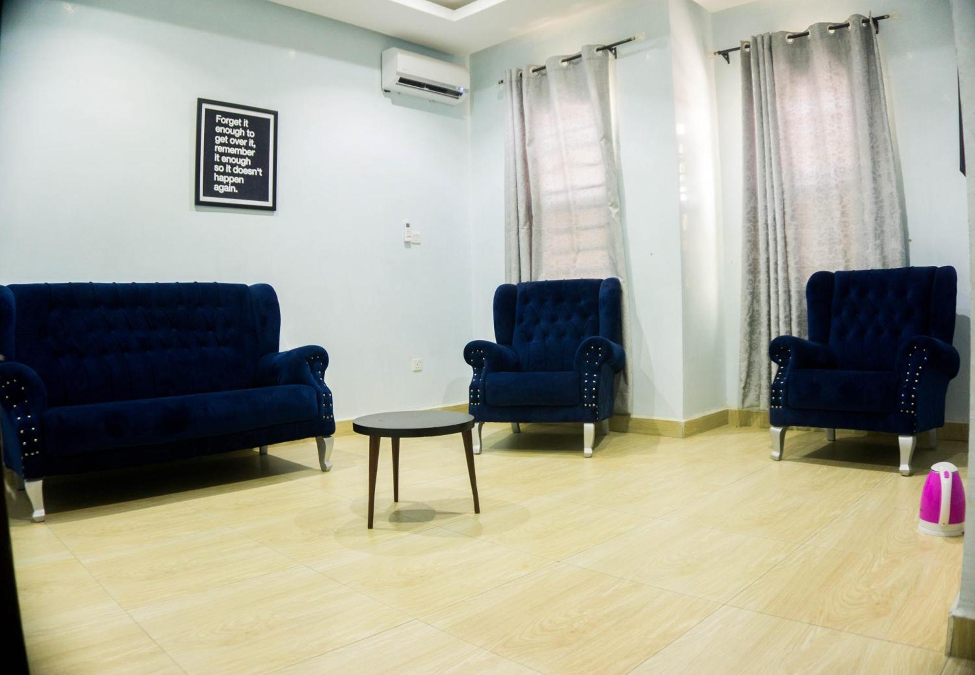 Vibes Suites Kaba Exterior photo