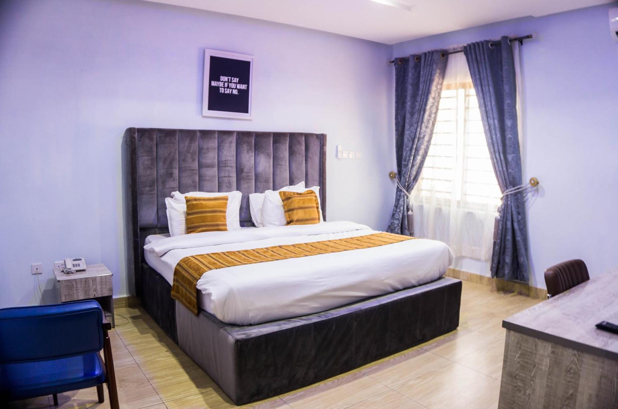Vibes Suites Kaba Exterior photo