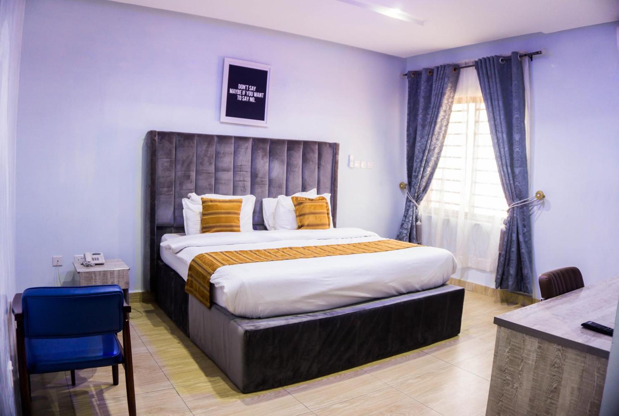 Vibes Suites Kaba Exterior photo