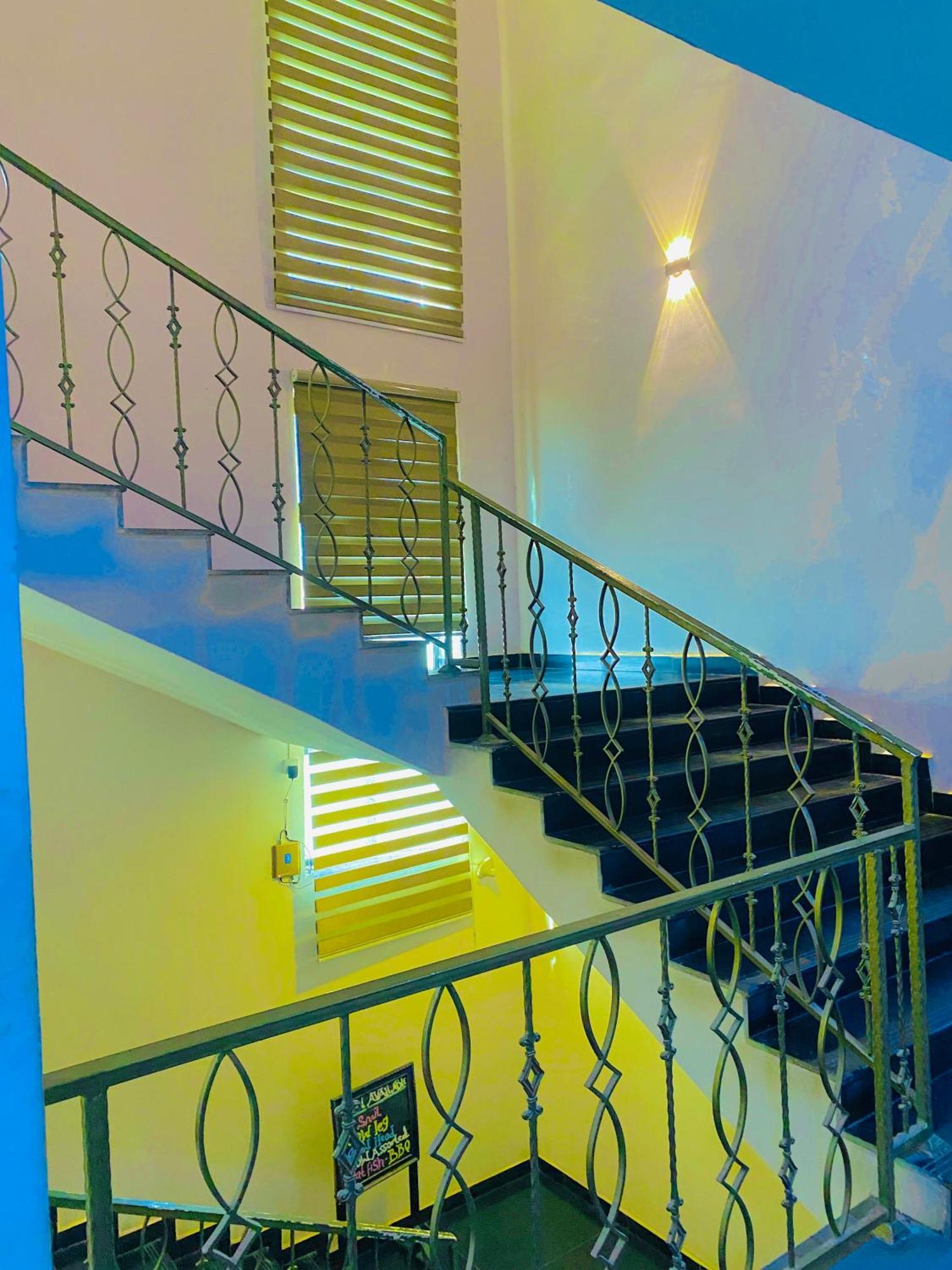 Vibes Suites Kaba Exterior photo